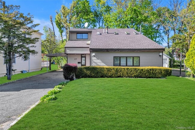 17 North Rd in Great Neck, NY - Building Photo - Building Photo