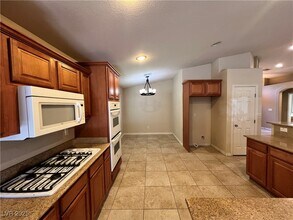 1053 Puerta Del Sol Dr in Las Vegas, NV - Building Photo - Building Photo