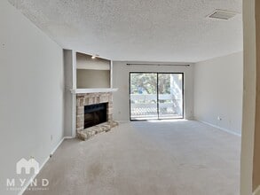 5840 Spring Valley Rd in Dallas, TX - Building Photo - Building Photo