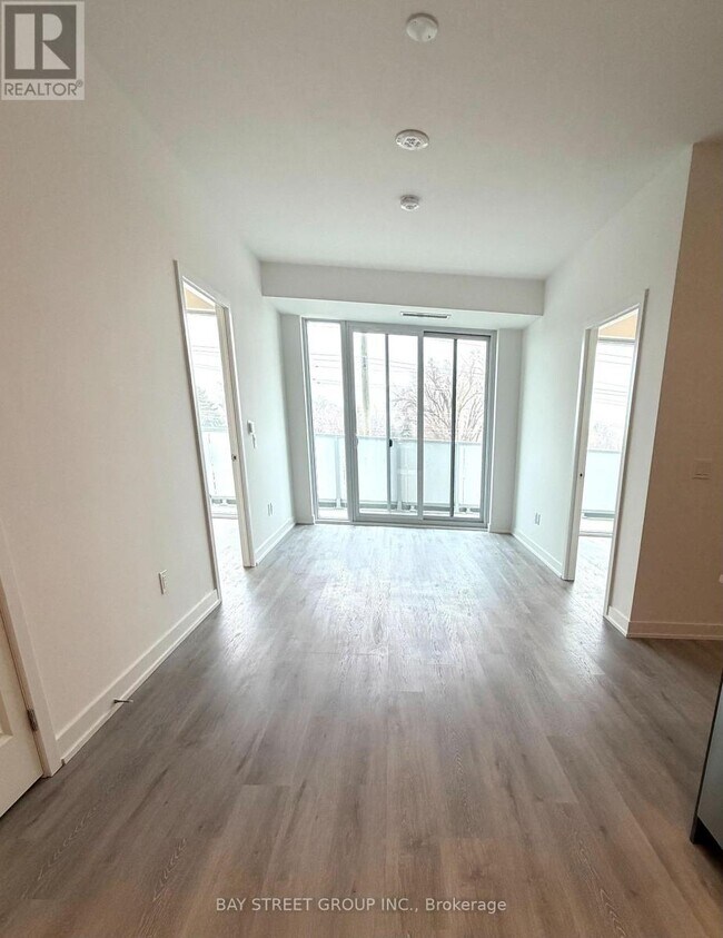 1010 Sandy Beach Rd in Pickering, ON - Building Photo - Building Photo