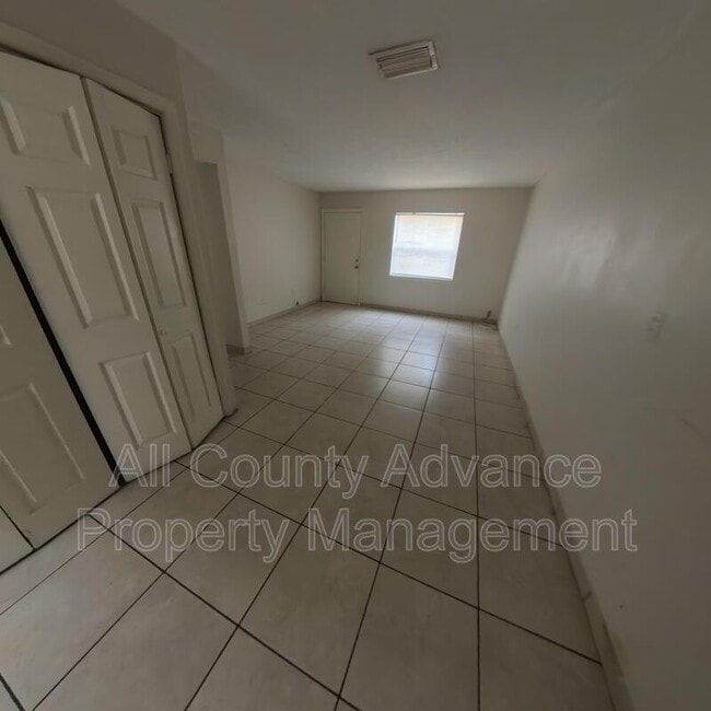 property at 4909 E Temple Heights Rd
