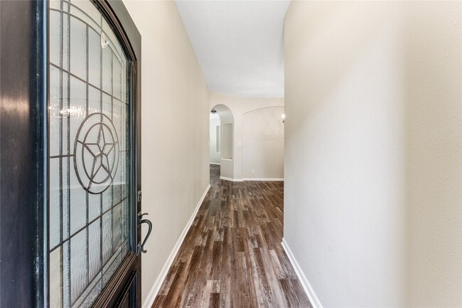 property at 5935 Sawyer Bend Ln