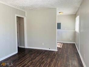 6102 E Fayetteville Dr in Riverdale, GA - Building Photo - Building Photo