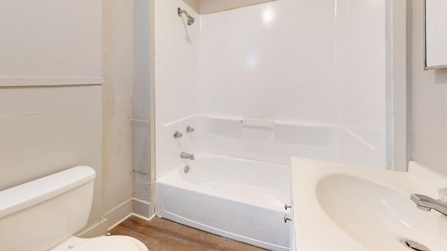 property at 515 Newton Ave NW