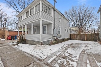 43-47 Willow St, Unit 43 Willow St - Available Now in Burlington, VT - Building Photo - Building Photo