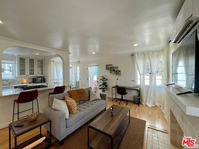 property at 1130 Chelsea Ave
