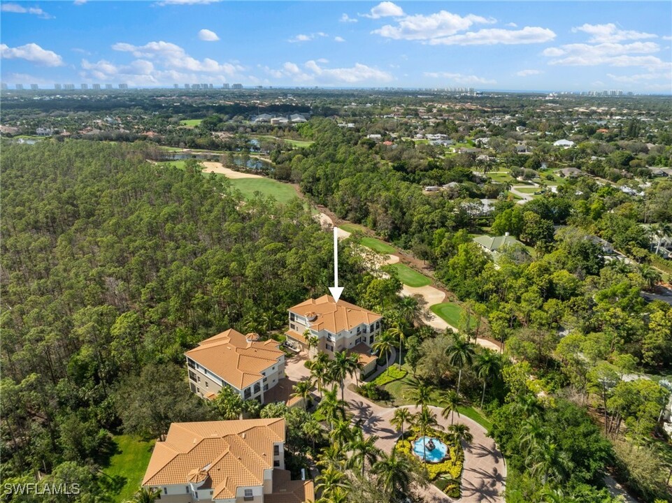 2886 Castillo Ct in Naples, FL - Building Photo