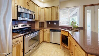 11020 S Mandan St in Phoenix, AZ - Building Photo - Building Photo