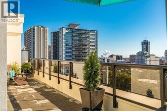 81 Robinson St in Hamilton, ON - Building Photo - Building Photo