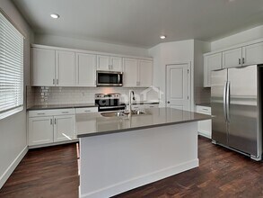 17129 W Golden Ln in Waddell, AZ - Building Photo - Building Photo
