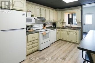 72 Sykes St N in Meaford, ON - Building Photo - Building Photo