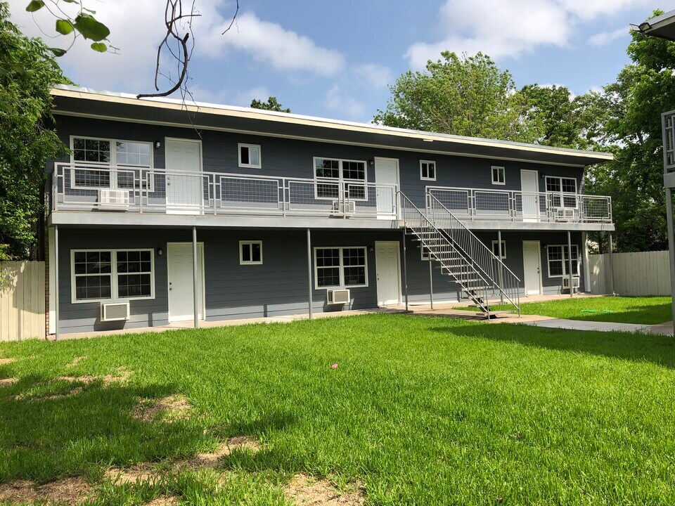 7813 Detroit St in Houston, TX - Building Photo