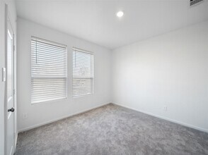 826 Ridgewood Clfs Ct in Willis, TX - Foto de edificio - Building Photo