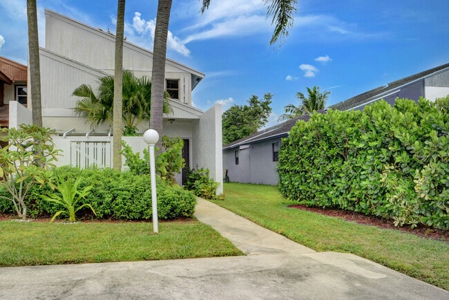 property at 1348 The 12th Fairway