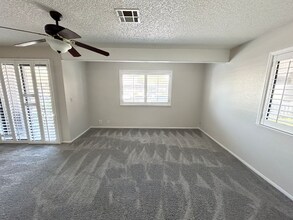 3375 E Tompkins Ave in Las Vegas, NV - Building Photo - Building Photo