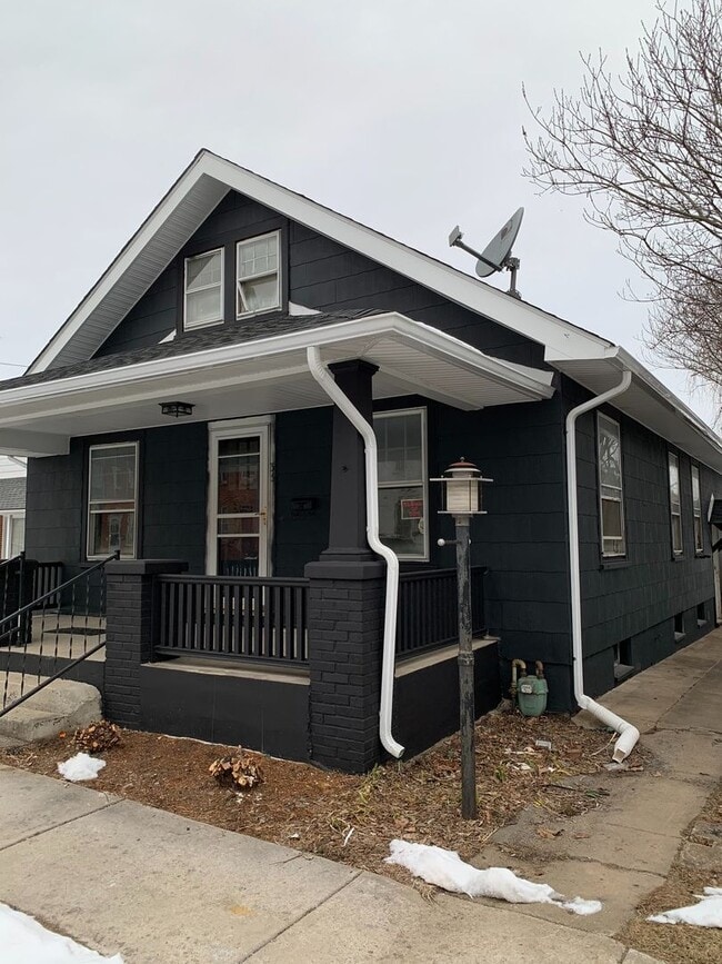 property at 35 E 8th Ave