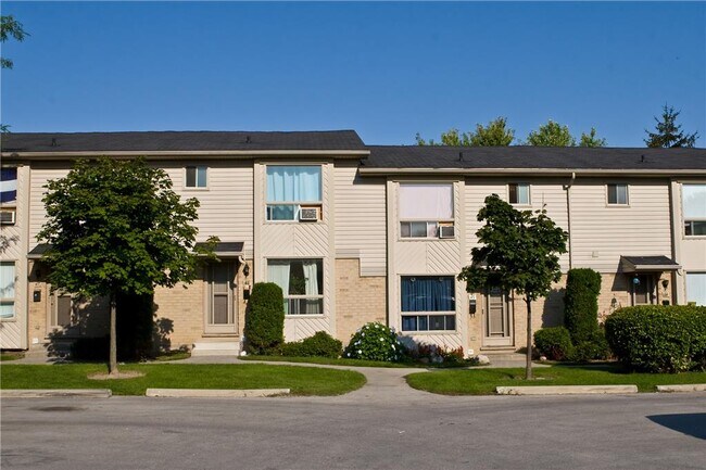 310 Westminster Avenue in London, ON - Building Photo - Building Photo