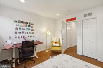 2007 Carpenter St, Unit Unit 1 in Philadelphia, PA - Building Photo - Building Photo