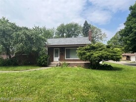 10053 Royal Grand Ave in Redford Township, MI - Building Photo