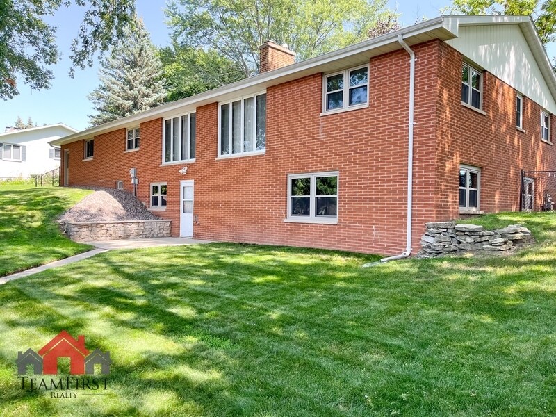 2790 S Ridge Rd in Green Bay, WI - Building Photo