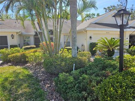 2418 Nantucket Field Way in Sun City Center, FL - Building Photo