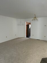 140 S Chestnut Rd in Drums, PA - Building Photo - Building Photo