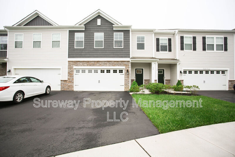 32 Roberta Wy. in Medford, NJ - Building Photo