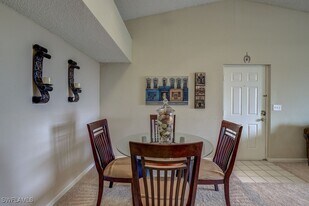 13545 Eagle Ridge Dr in Ft. Myers, FL - Building Photo