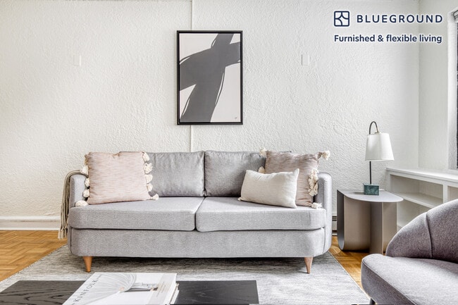 1400 N Lake Shore Dr, Unit SI FL12-ID551 in Chicago, IL - Foto de edificio - Building Photo