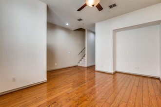 4225 McKinney Ave in Dallas, TX - Building Photo - Building Photo