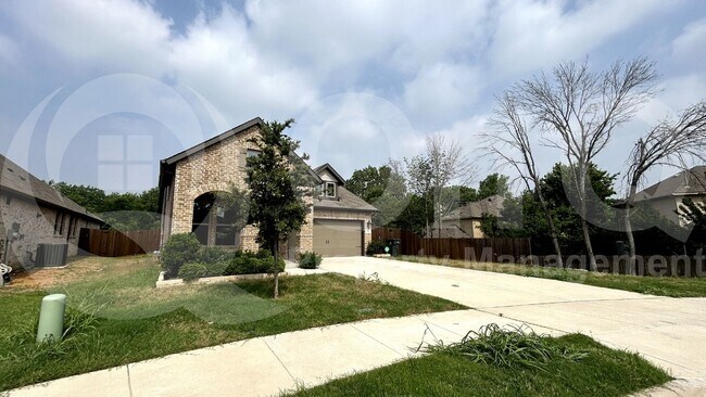 5521 Capilano Ct in Garland, TX - Building Photo - Building Photo