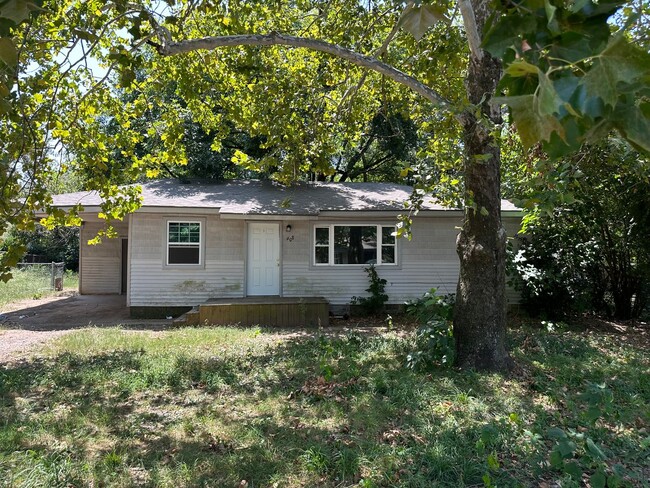 property at 608 Hardin St