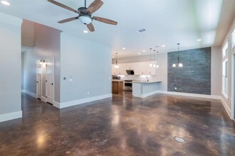 11727 Bell Ave in Austin, TX - Building Photo - Building Photo