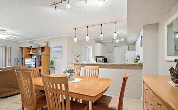 266 Village Blvd in Tequesta, FL - Building Photo - Building Photo