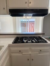6152 Warner Ave, Unit A in Huntington Beach, CA - Foto de edificio - Building Photo