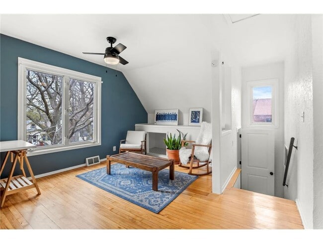 2905 Lincoln St NE in Minneapolis, MN - Foto de edificio - Building Photo