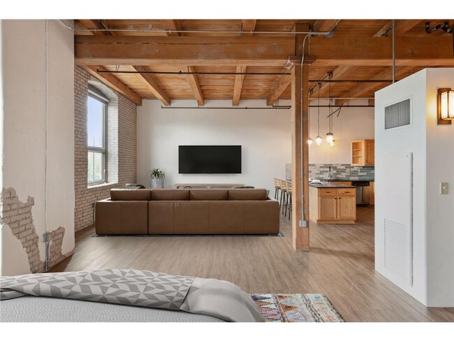 127 5th St NE-Unit -107 in Minneapolis, MN - Building Photo - Building Photo