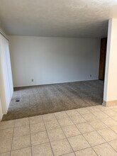 1306 S 200 W, Unit Continental Townhouse in Bountiful, UT - Foto de edificio - Building Photo