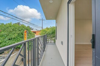8234 Blackburn Ave in Los Angeles, CA - Building Photo - Building Photo