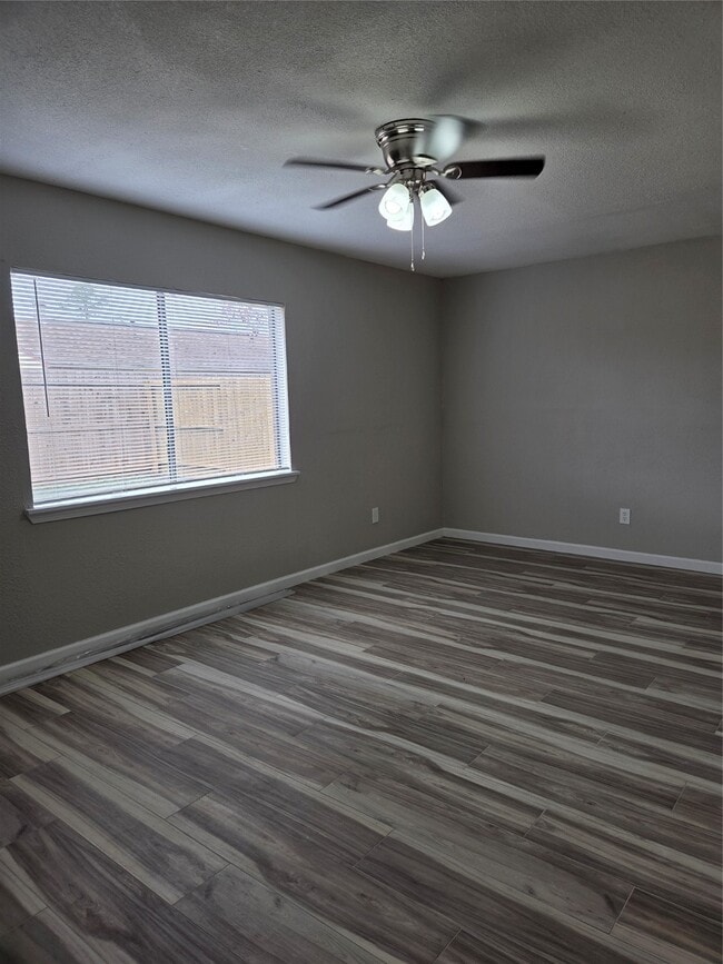 property at 527 Tara Plantation Dr