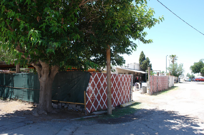 7351 Alameda Ave in El Paso, TX - Building Photo - Building Photo