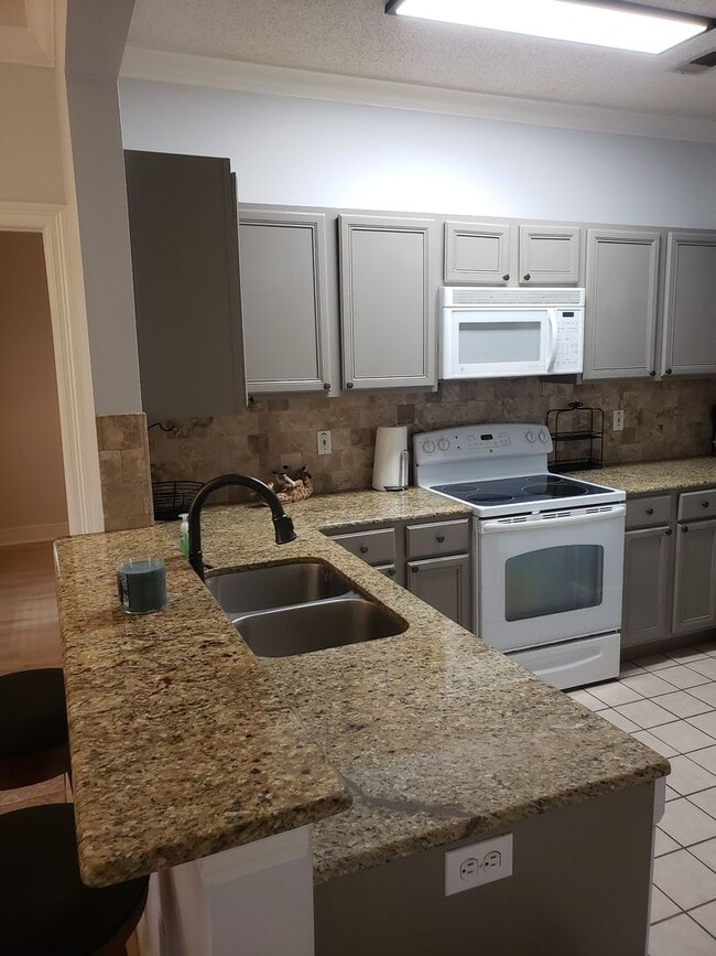 property at 4464 Highland Rd
