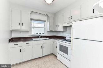 130 S 29th St in Purcellville, VA - Building Photo - Building Photo