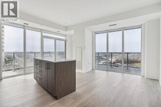 2782 Barton St E in Hamilton, ON - Building Photo - Building Photo