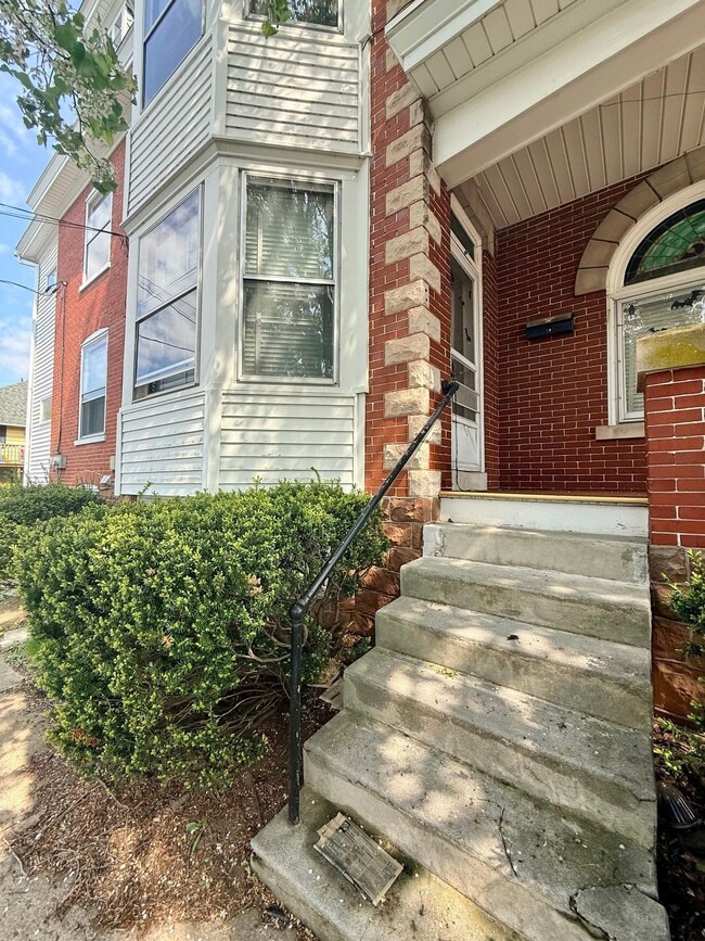 property at 441 Walnut St