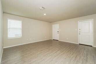 7347 Plata Cir in San Antonio, TX - Building Photo - Building Photo