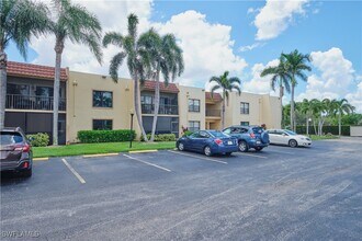 12481 McGregor Blvd in Ft. Myers, FL - Building Photo - Building Photo