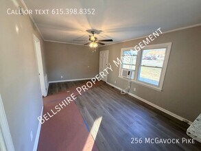 256 McGavock Pk in Nashville, TN - Building Photo - Building Photo