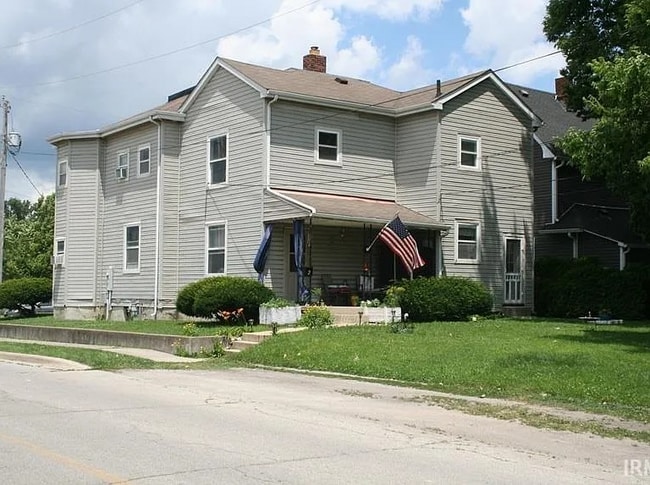 559 W Washington St in Frankfort, IN - Building Photo - Building Photo