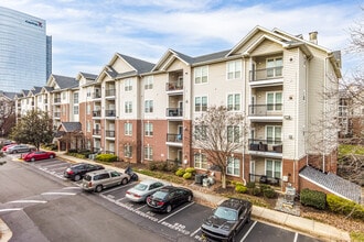 The Gates Of McLean in McLean, VA - Building Photo - Building Photo